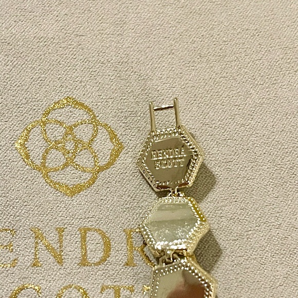 Kendra Scott Black and gold Bracelet - Picture 4 of 6